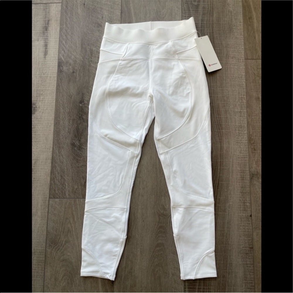 Lululemon New Ambition Super High-Rise Tight 25" in White Size 8